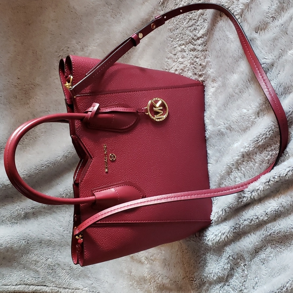 Michael Michael Kors M Messenger bag